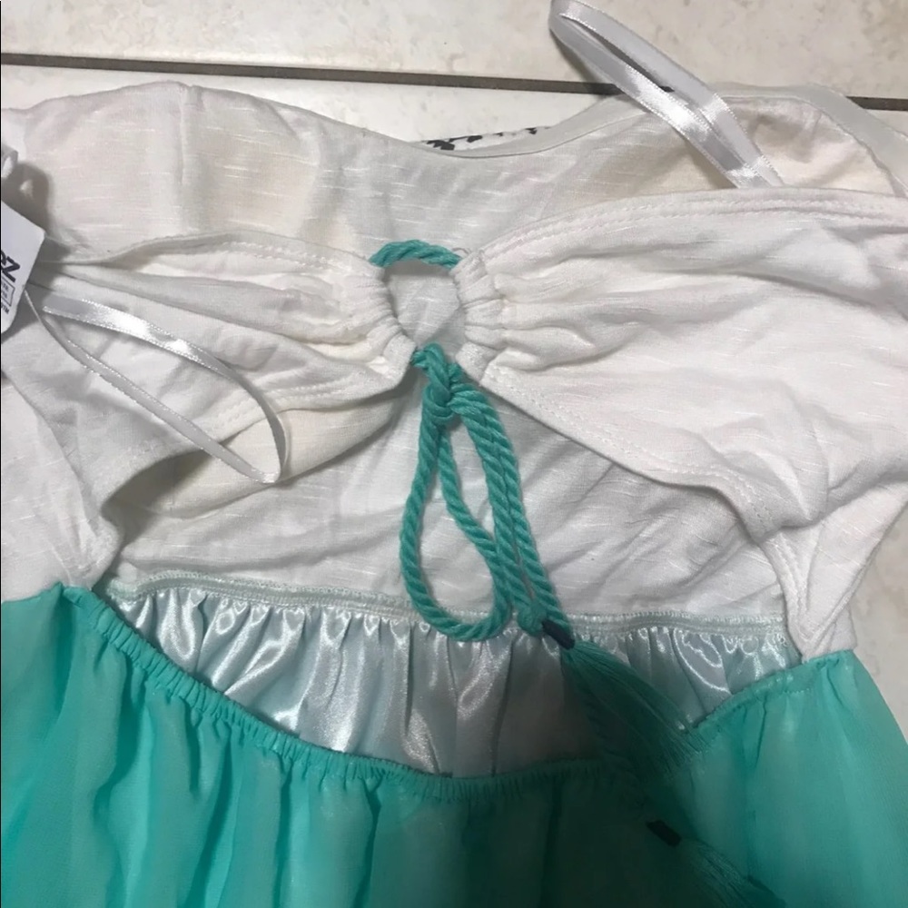 Dress - Picture 3 of 3